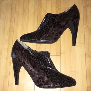 SAM EDELMAN WHITLEY BROWN PYTHON BOOTIE SIZE 8